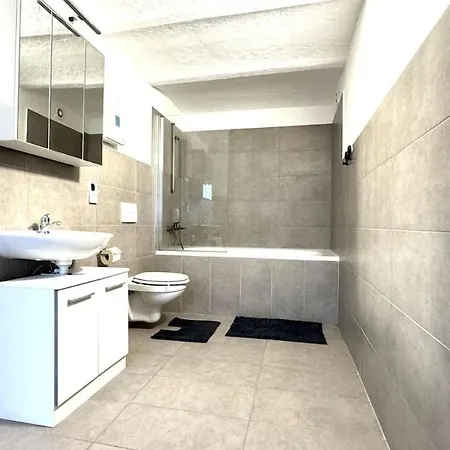 Efh 2 Neue Baeder & Anbindung Vakantiehuis Mülheim an der Ruhr